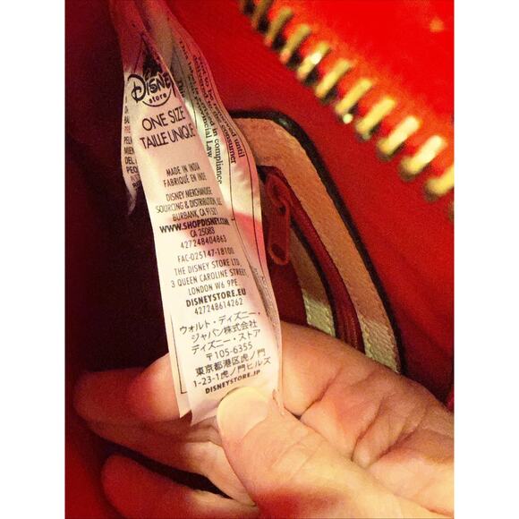 Disney Snow White "Fairest Of Them All" CrossBody Bag, Oh My Disney Red Heart - Picture 5 of 8